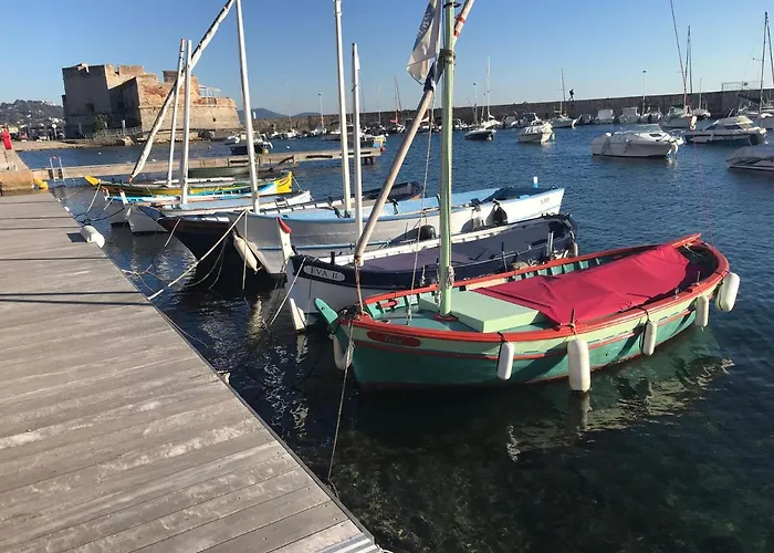 Grand T2 43m2 plages du Mourillon