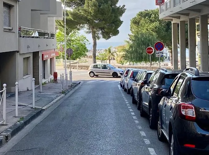Studio équipé-climatisé avec balcon au Mourillon à 20m de la plage