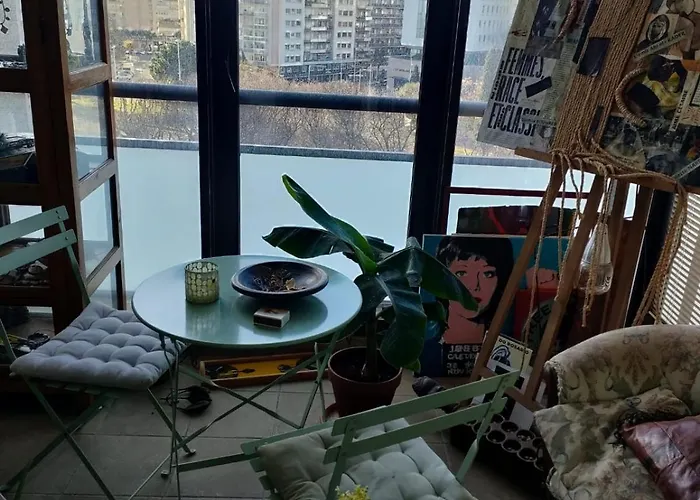 Chambre calme ouvrant sur magnifique rooftop